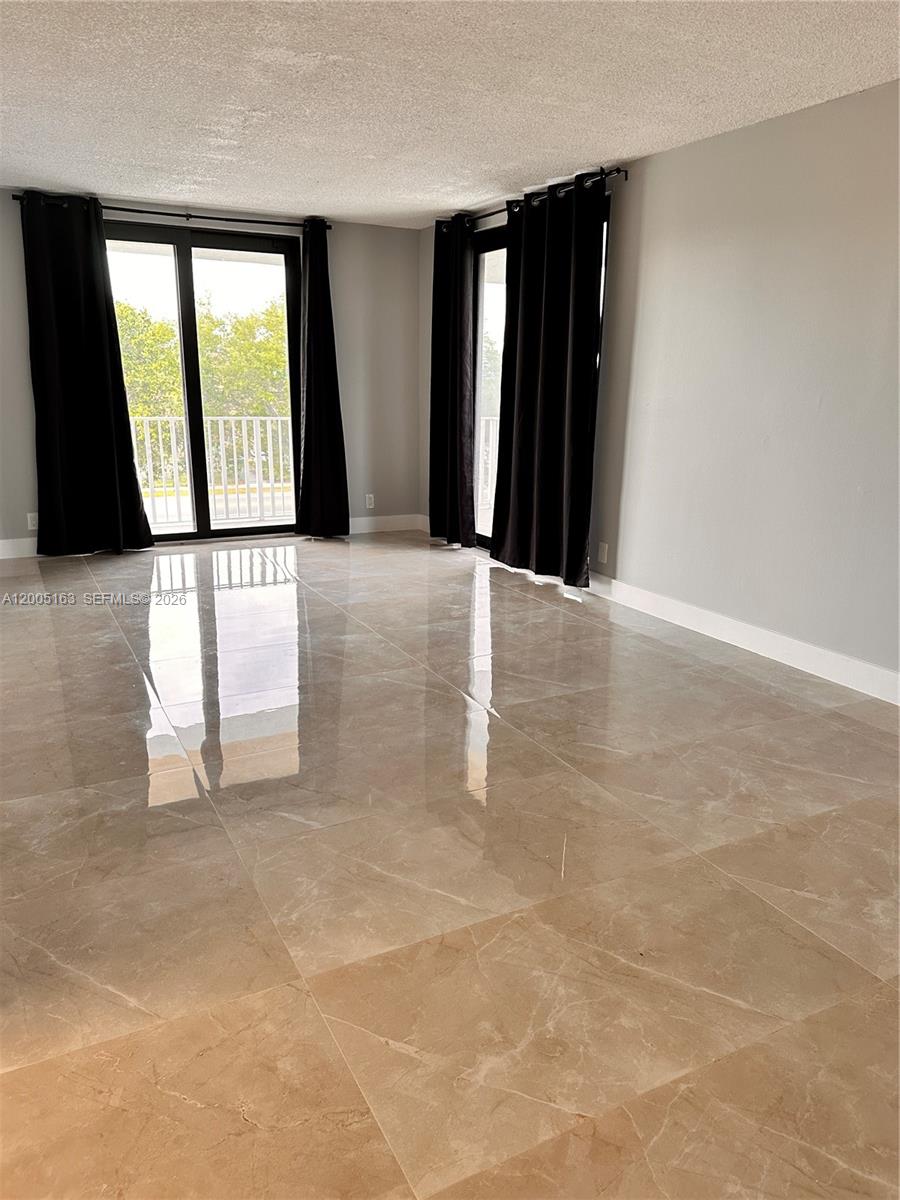 See details 315 2 / 2 1150 sq. ft. $ 2026-04-21 0 Photo