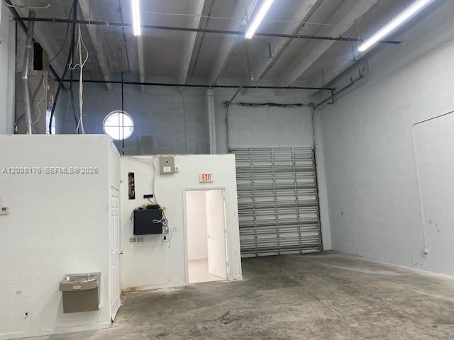 18  /   sq. ft. $ 2026-04-30 0 Photo