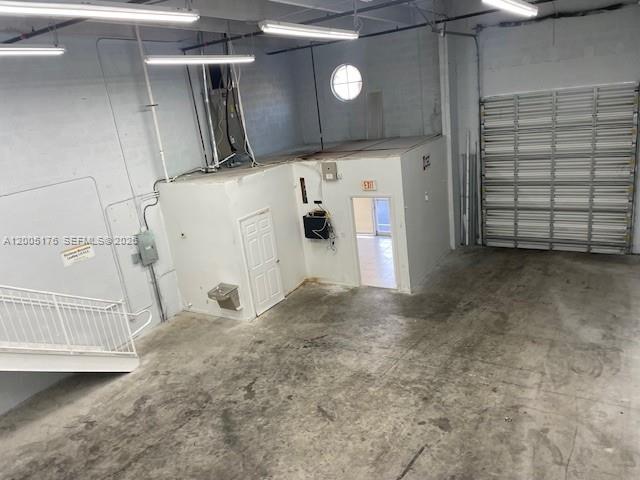 18  /   sq. ft. $ 2026-04-30 0 Photo