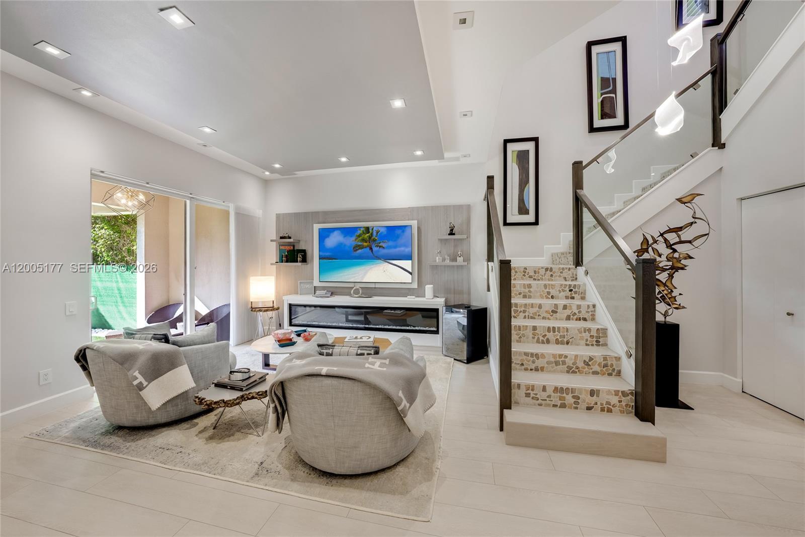 Photo of 1366 Harbor Vw W  (1366), Hollywood, Florida, 33019 - 