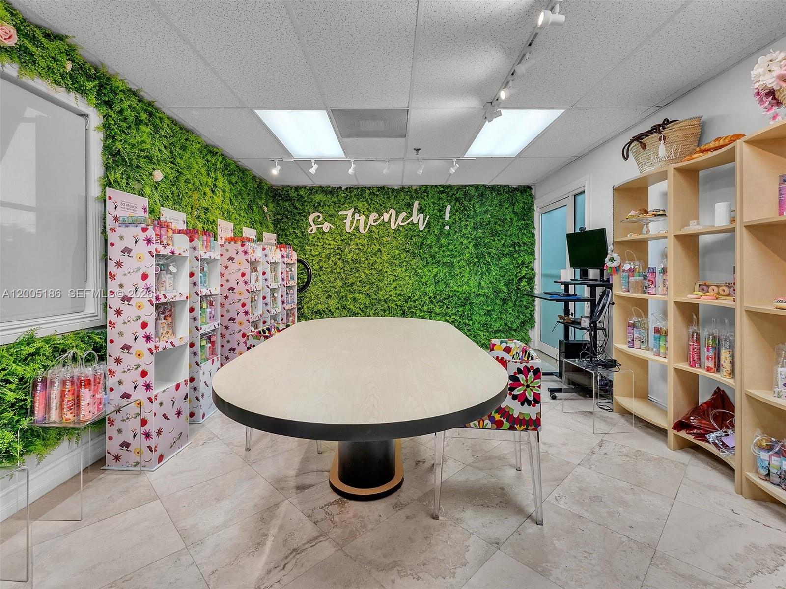   /   sq. ft. $ 2026-04-21 0 Photo