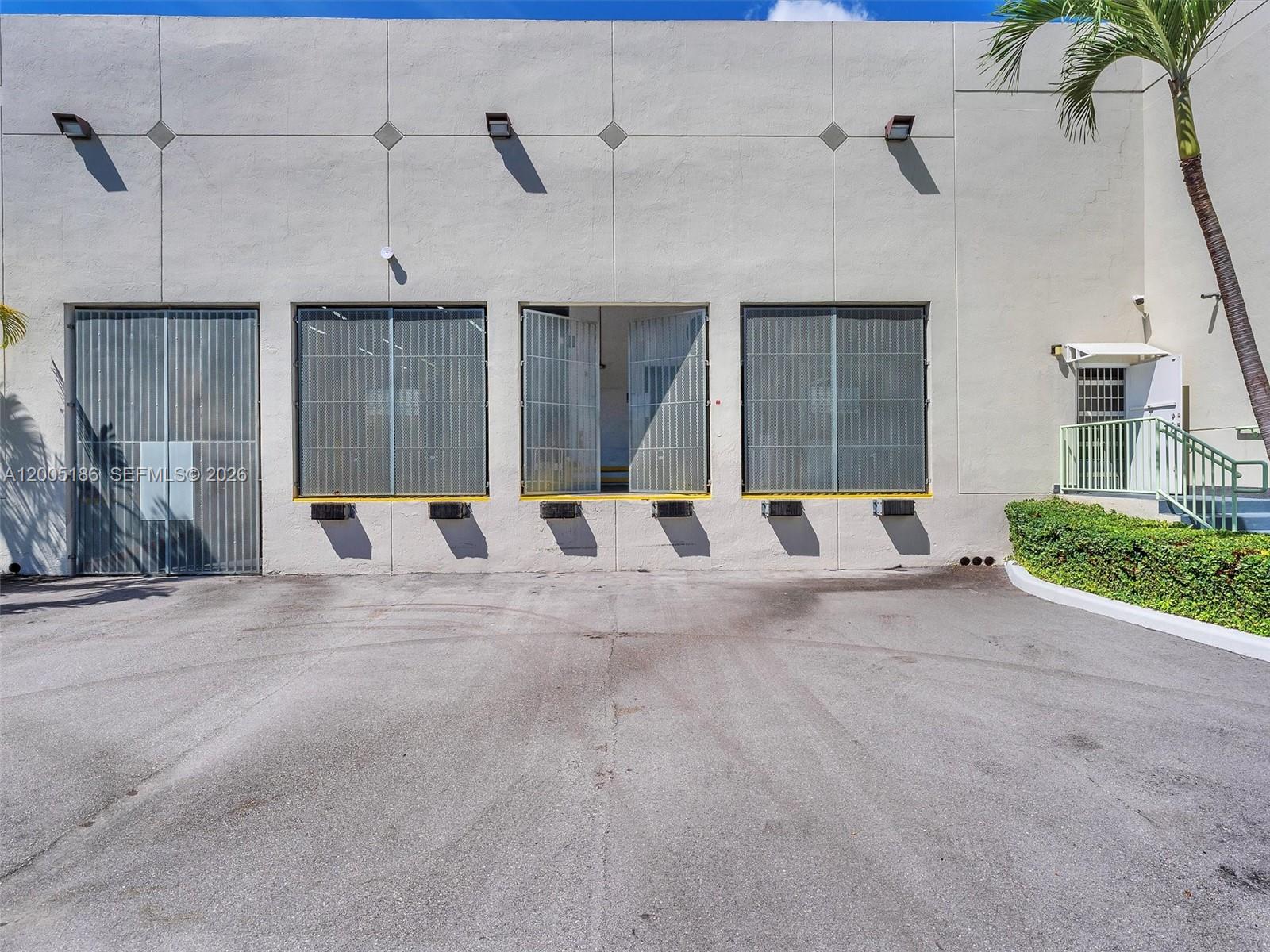   /   sq. ft. $ 2026-04-21 0 Photo