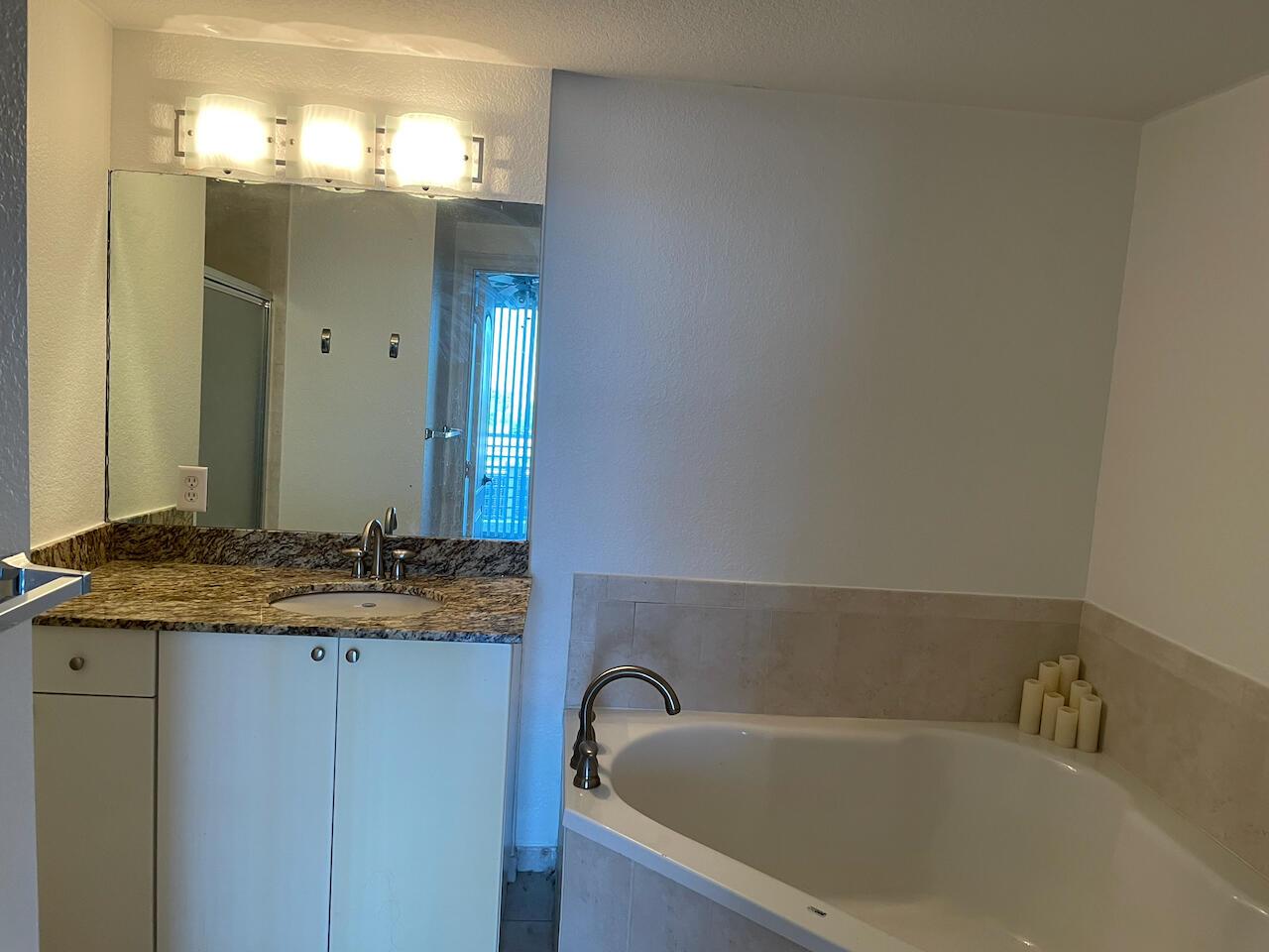 Photo of 1830 Radius #307, Hollywood, Florida, 33020 - IMG_3784
