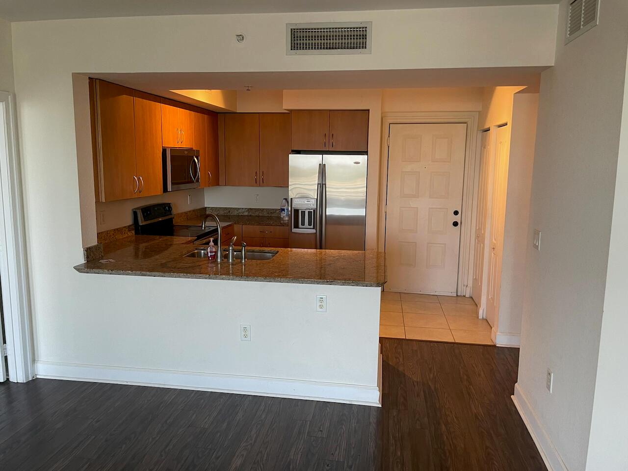 Photo of 1830 Radius #307, Hollywood, Florida, 33020 - IMG_3685
