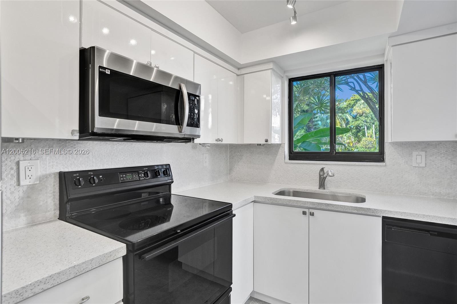 Photo of 20332 34th Ct #26, Aventura, Florida, 33180 - Lots of natural light...quartz counter tops