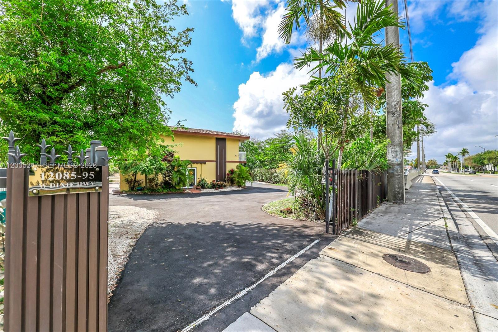   /  4193 sq. ft. $ 2026-04-21 0 Photo