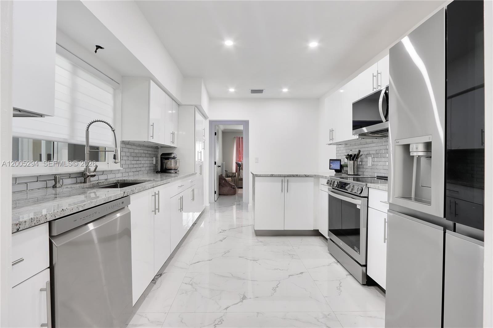 See details / 3620 sq. ft. $ 2026-04-21 0 Photo