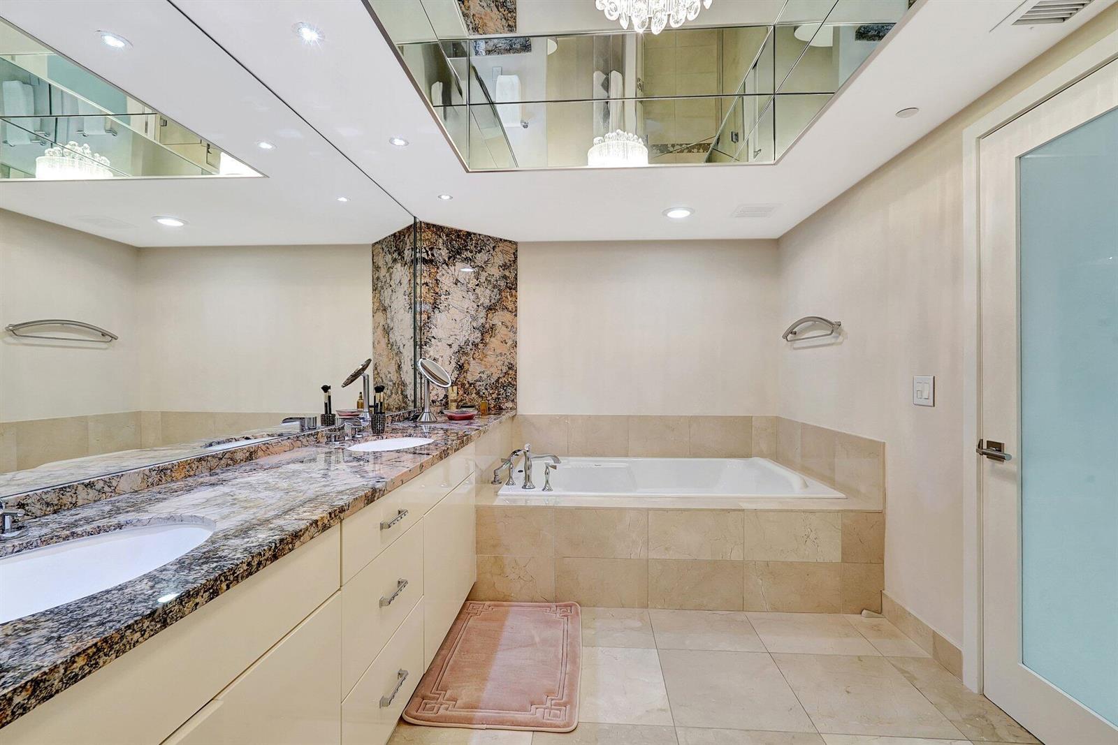 Photo of 16400 Collins  #641, Sunny Isles Beach, Florida, 33160 - 63-web-or-mls-DSC08697