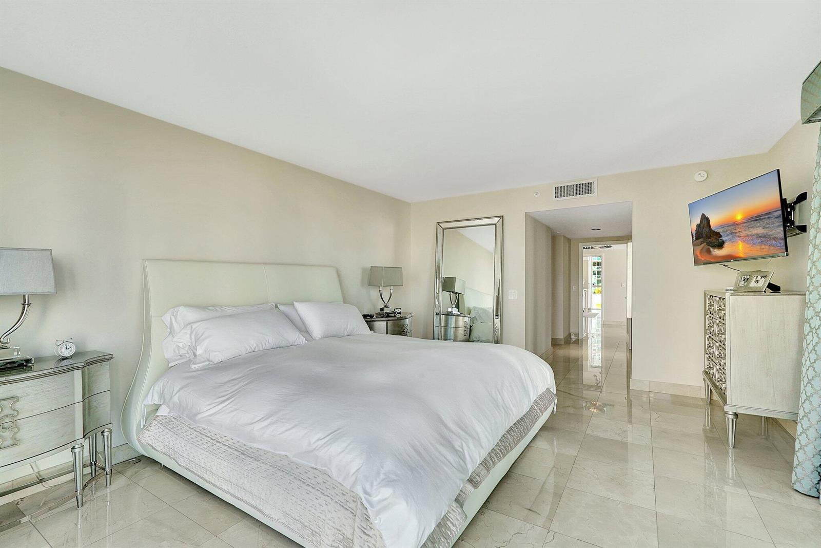 Photo of 16400 Collins  #641, Sunny Isles Beach, Florida, 33160 - 60-web-or-mls-DSC08682