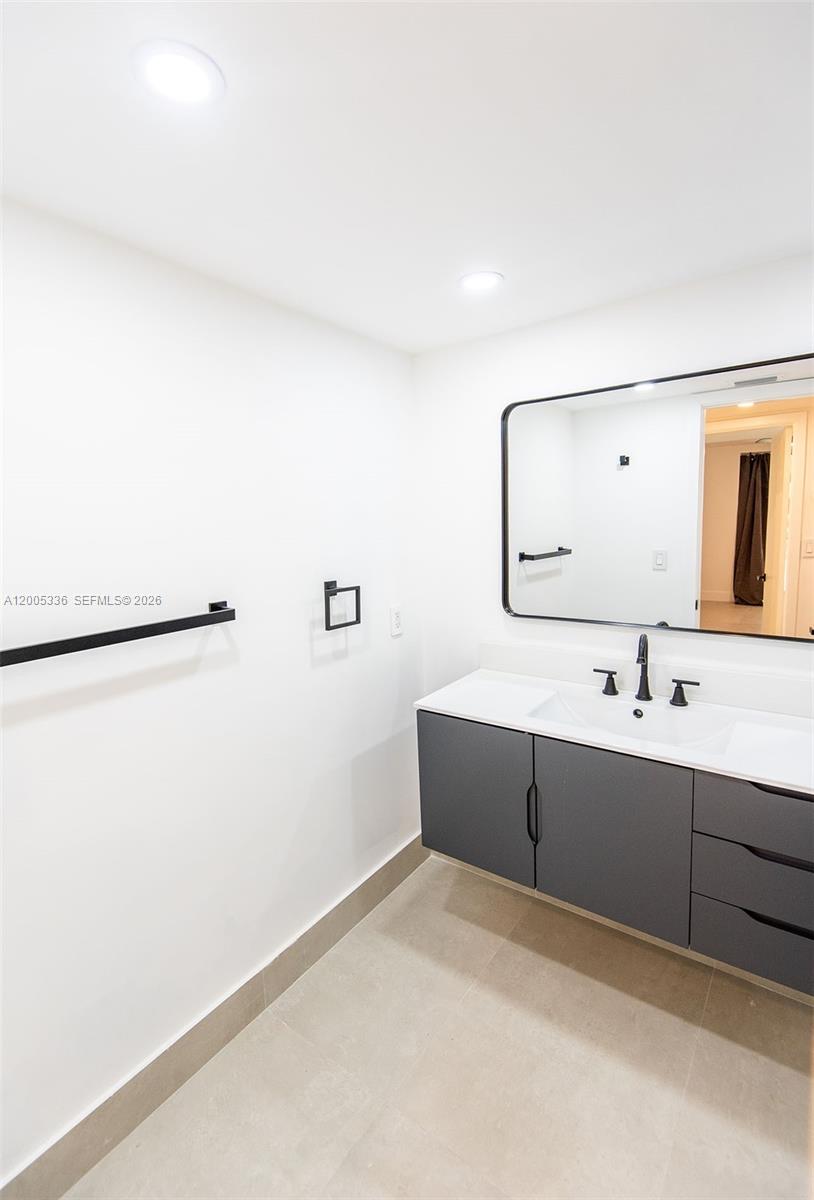 100-1 2 / 2 1633 sq. ft. $ 2026-04-21 0 Photo