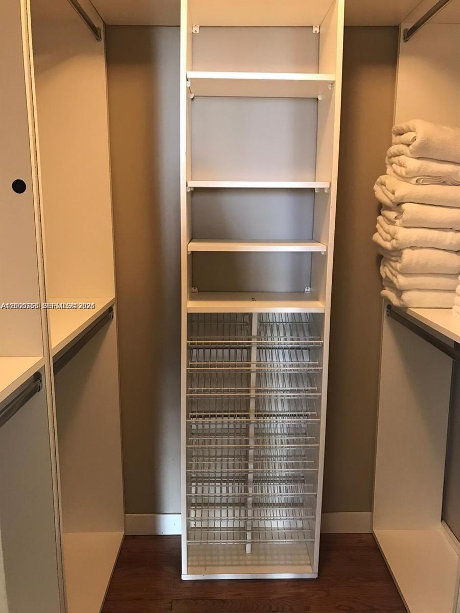 Photo of 3731 Country Club Dr  #1129, Aventura, Florida, 33180 - 