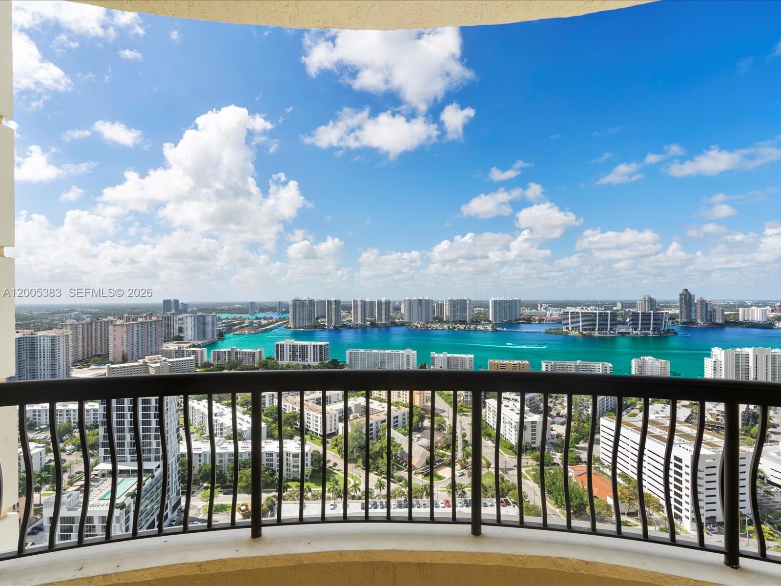 3305 3 / 3 2214 sq. ft. $ 2026-04-21 0 Photo