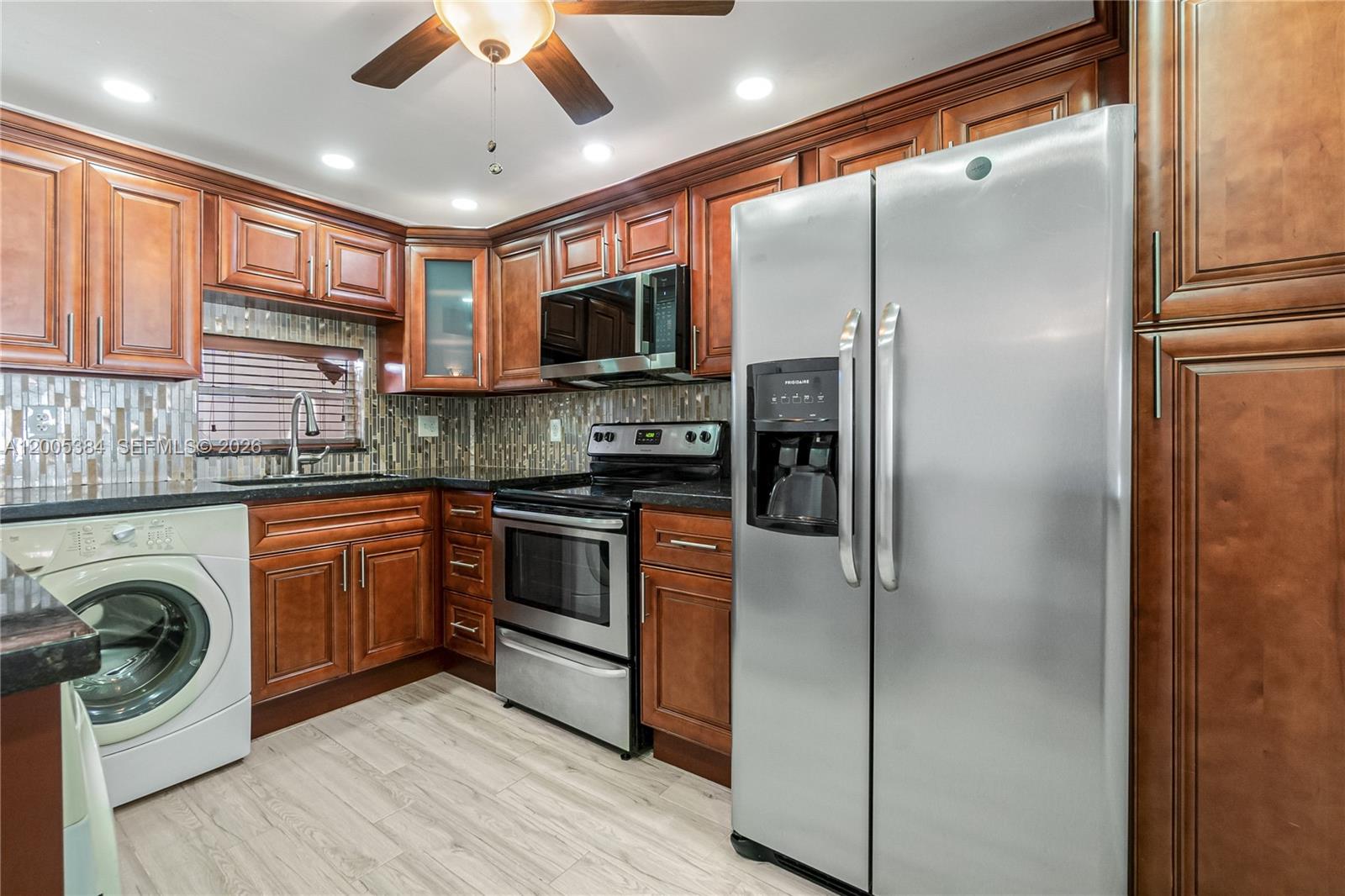 209 2 / 2 1170 кв.футов $ 2026-04-21 0 Фото