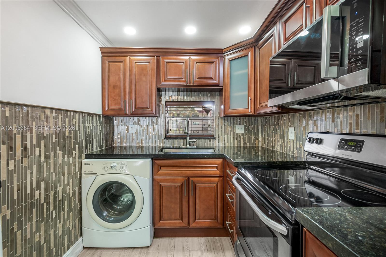 209 2 / 2 1170 кв.футов $ 2026-04-21 0 Фото