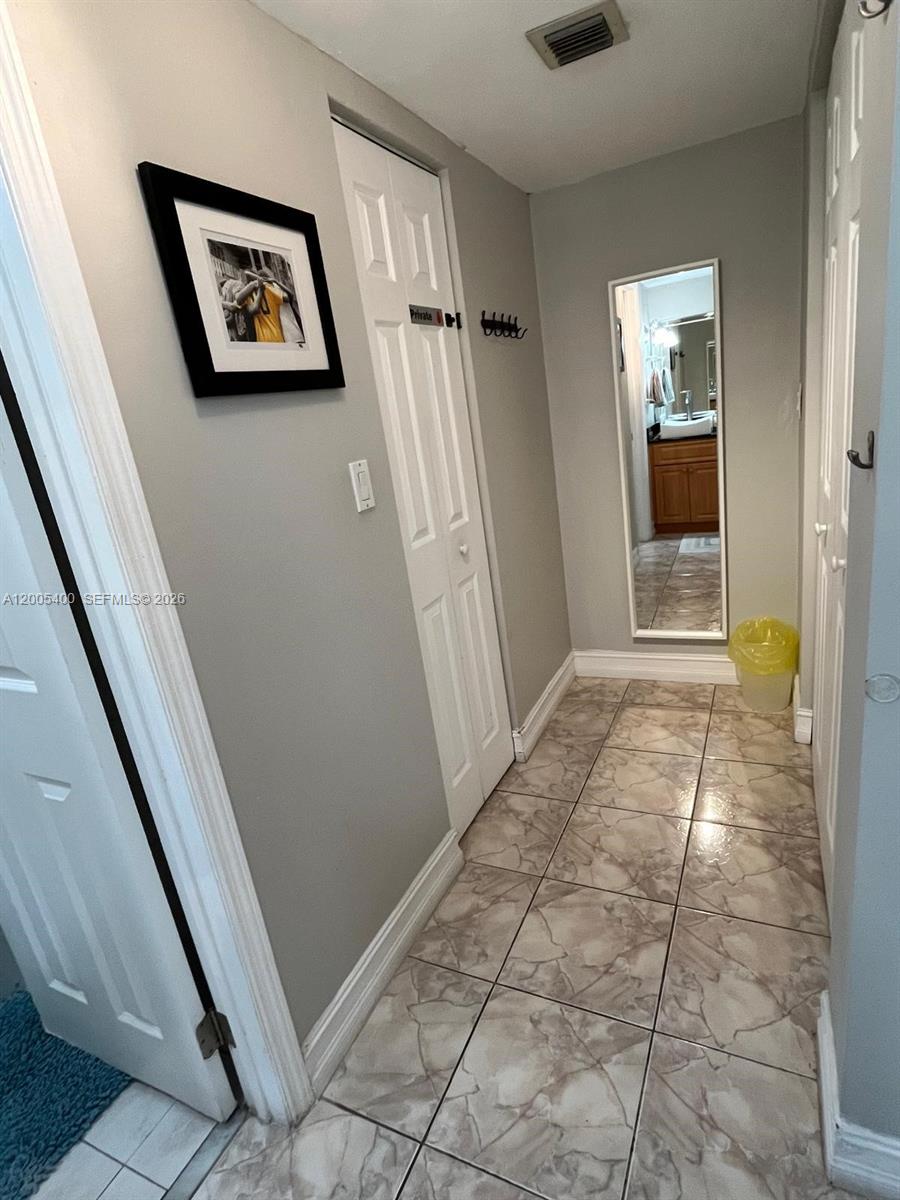 Photo of 3475 Country Club Dr  #312, Aventura, Florida, 33180 - 