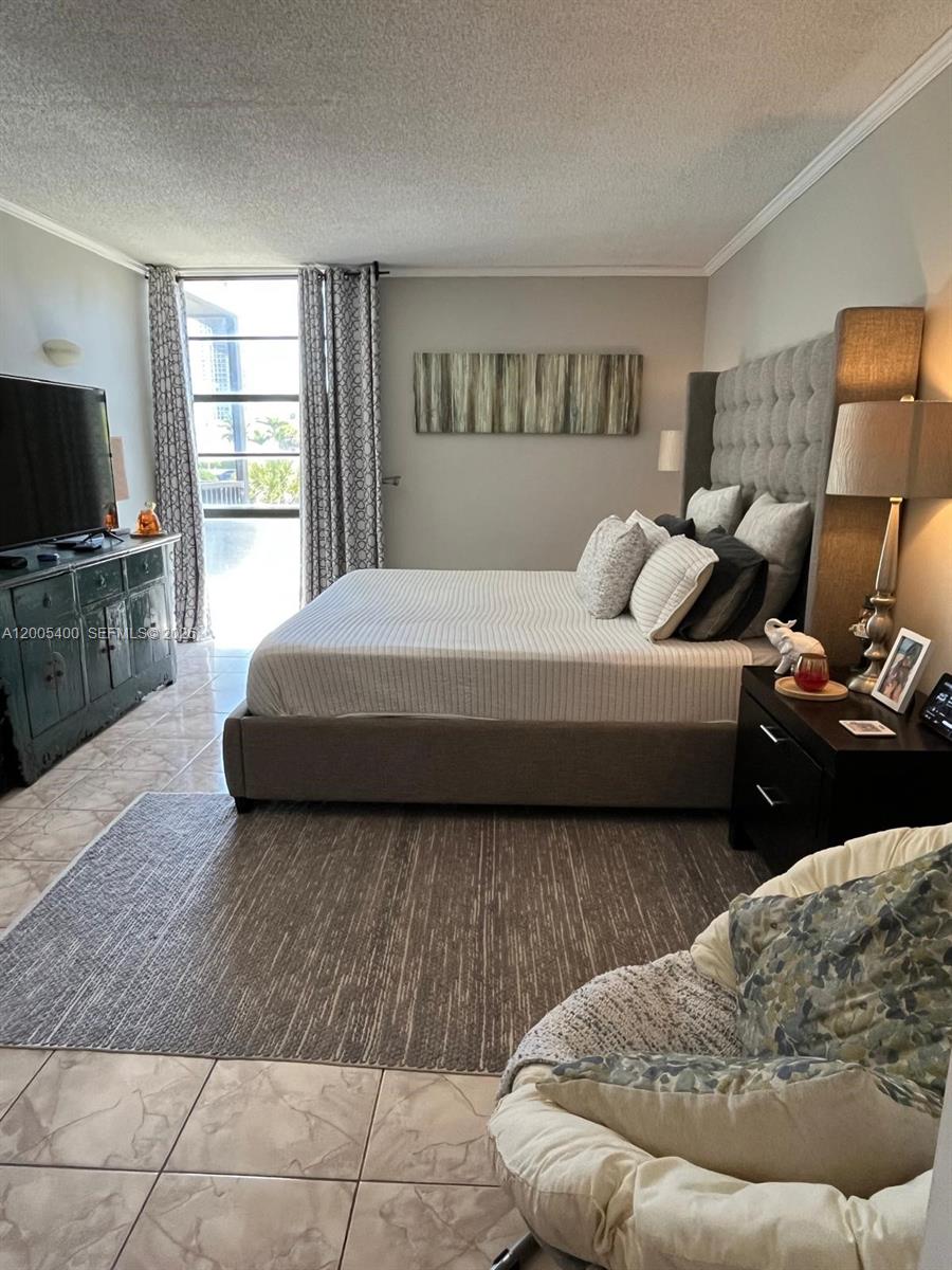 Photo of 3475 Country Club Dr  #312, Aventura, Florida, 33180 - 