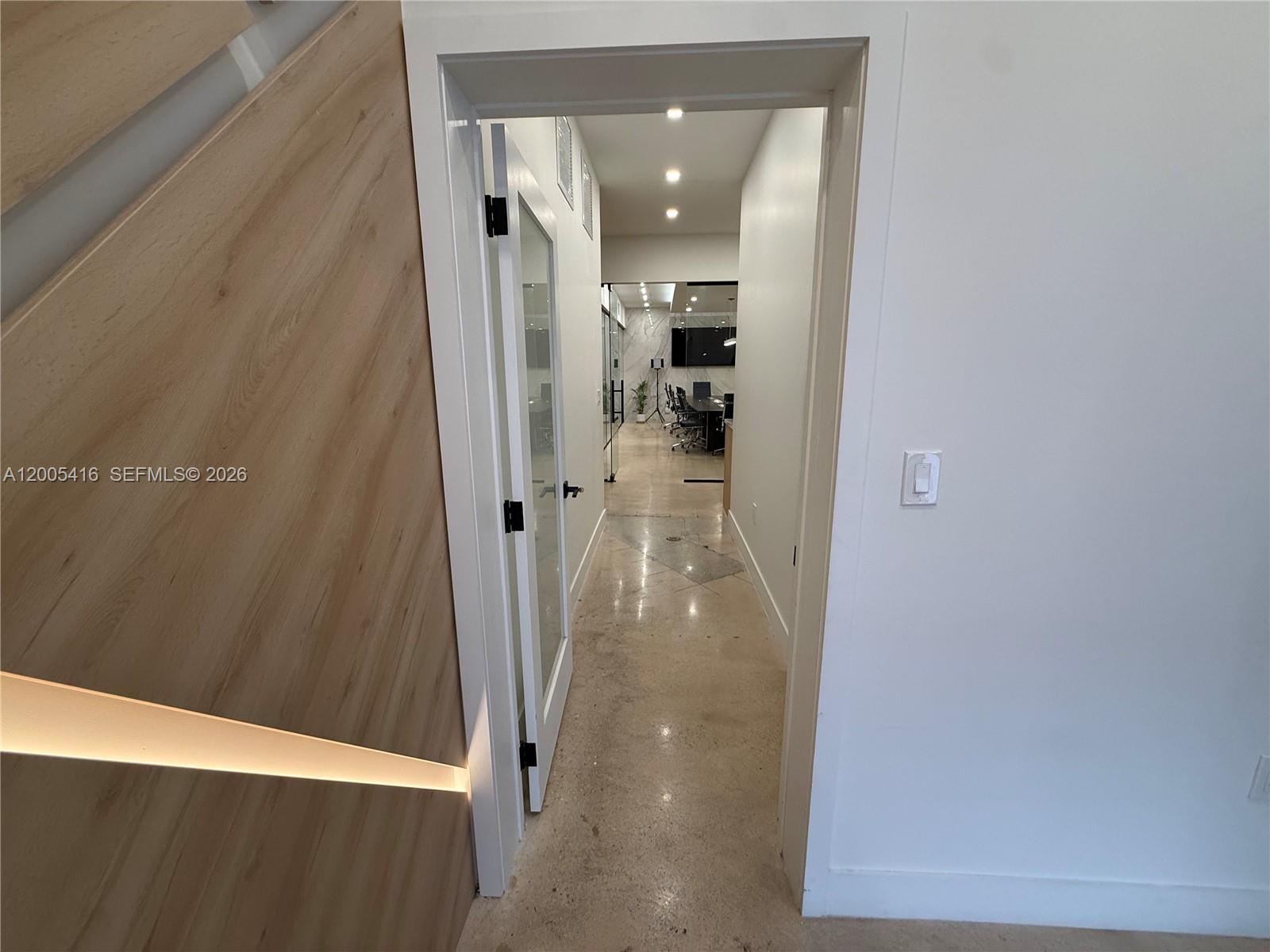5520  /   sq. ft. $ 2026-04-21 0 Photo