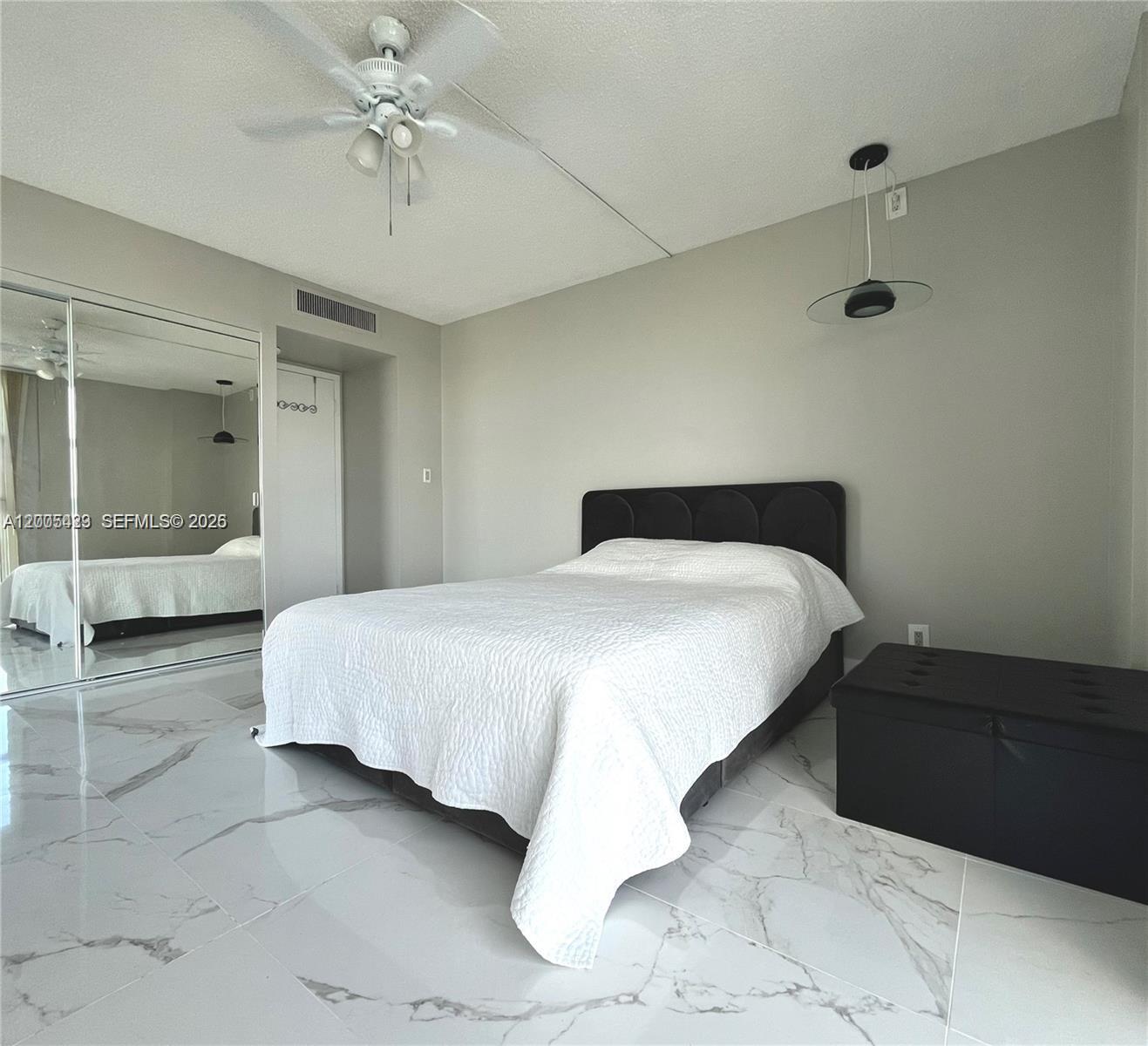 See details 1827 2 / 2 1603 sq. ft. $ 2026-04-21 0 Photo