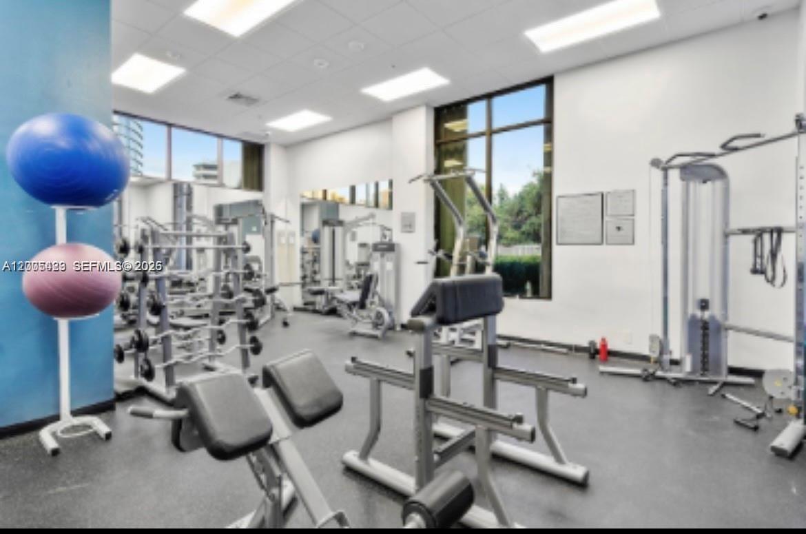 See details 1827 2 / 2 1603 sq. ft. $ 2026-04-21 0 Photo