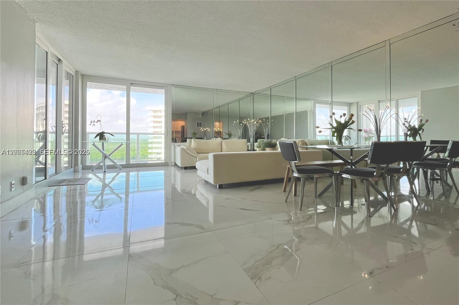See details 1827 2 / 2 1603 sq. ft. $ 2026-04-21 0 Photo