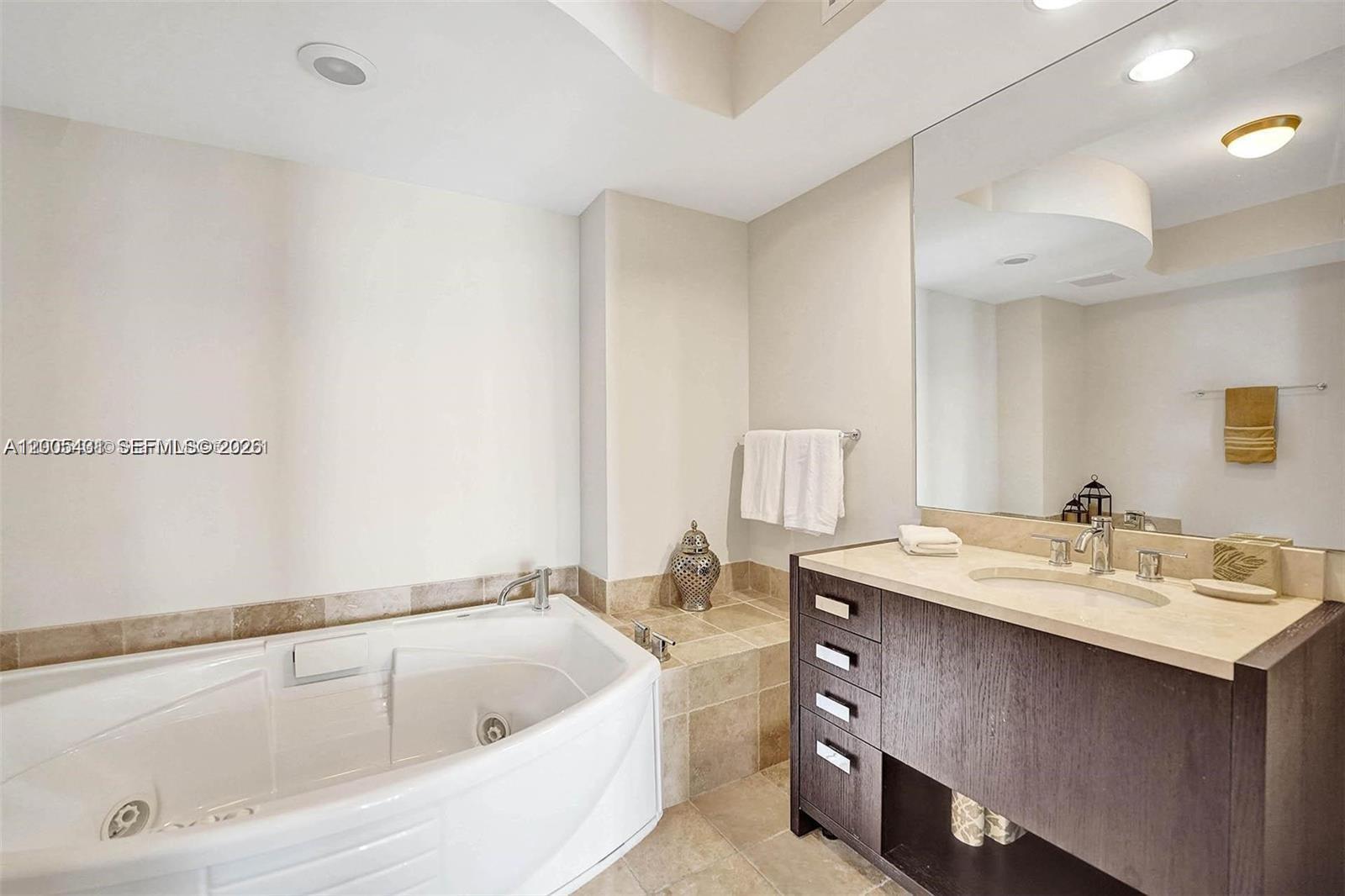 5202 2 / 3 1499 sq. ft. $ 2026-04-21 0 Photo