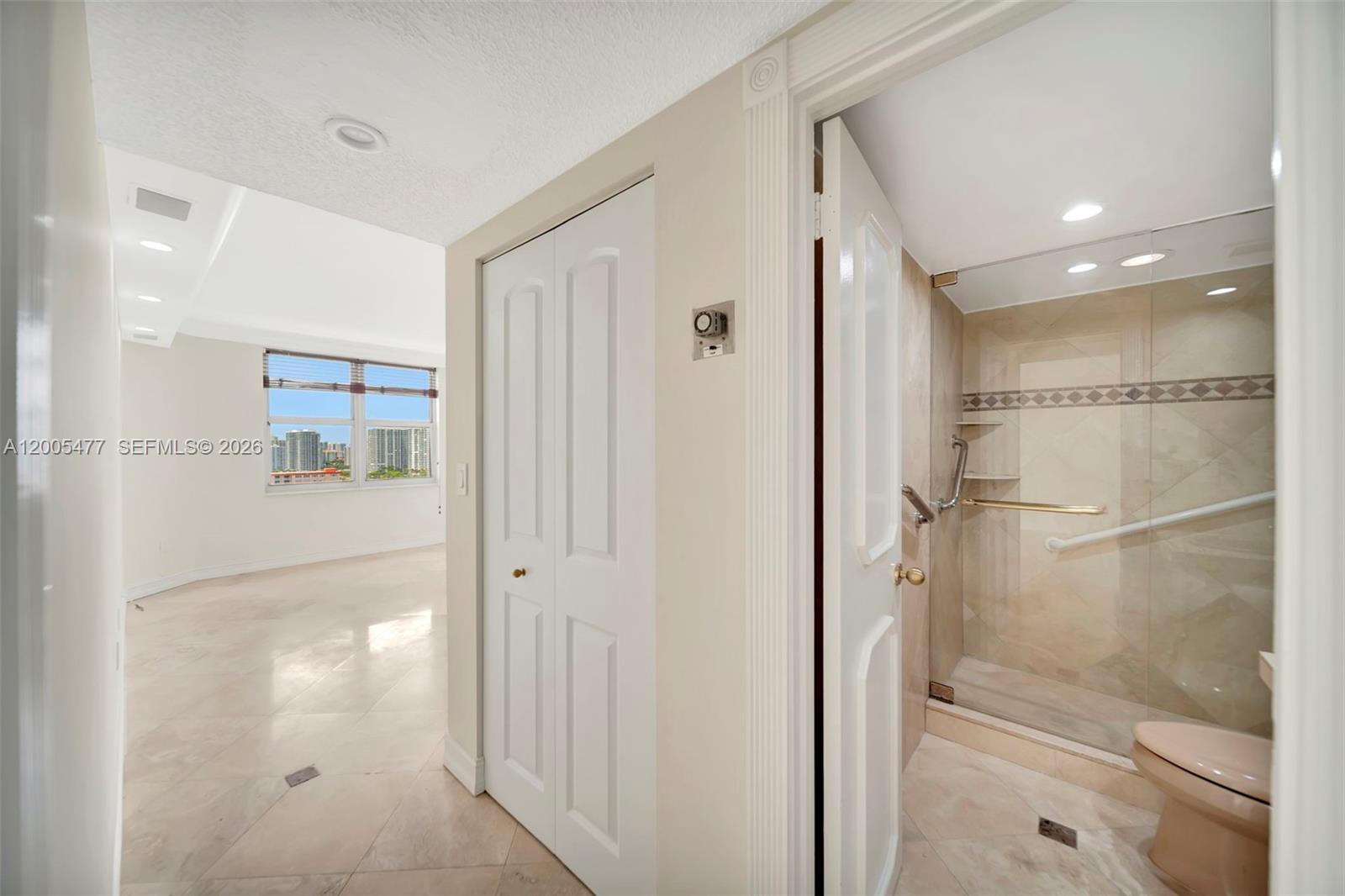 20A 1 / 2 870 sq. ft. $ 2026-04-21 0 Photo