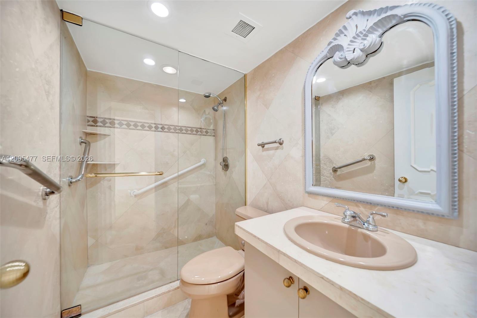 20A 1 / 2 870 sq. ft. $ 2026-04-21 0 Photo