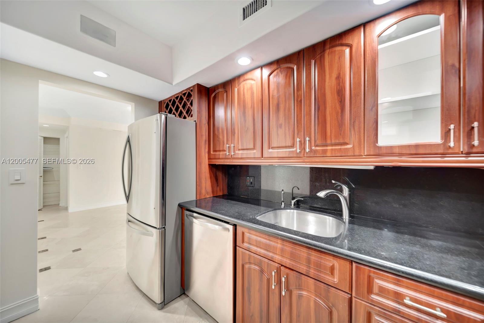 20A 1 / 2 870 sq. ft. $ 2026-04-21 0 Photo