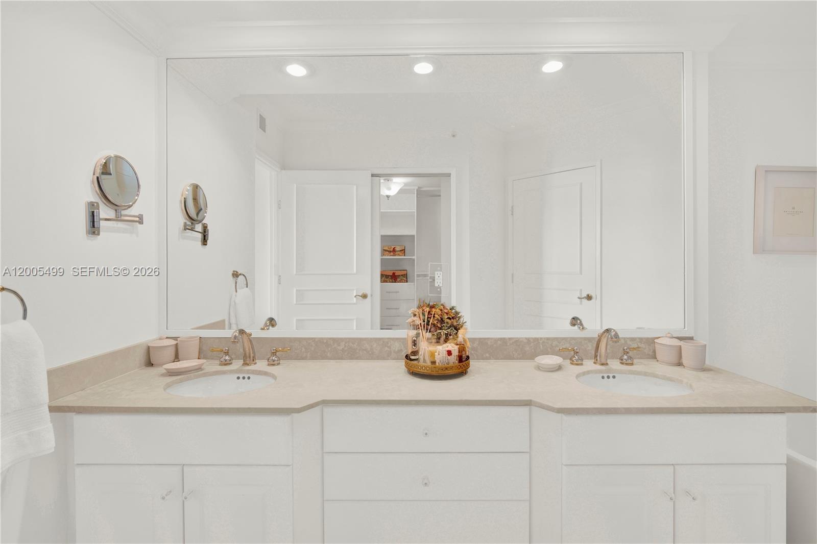 Photo of 3370 Hidden Bay Dr  #1702, Aventura, Florida, 33180 - 