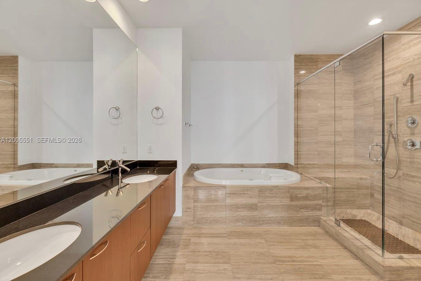 4002 3 / 4 1974 sq. ft. $ 2026-04-22 0 Photo