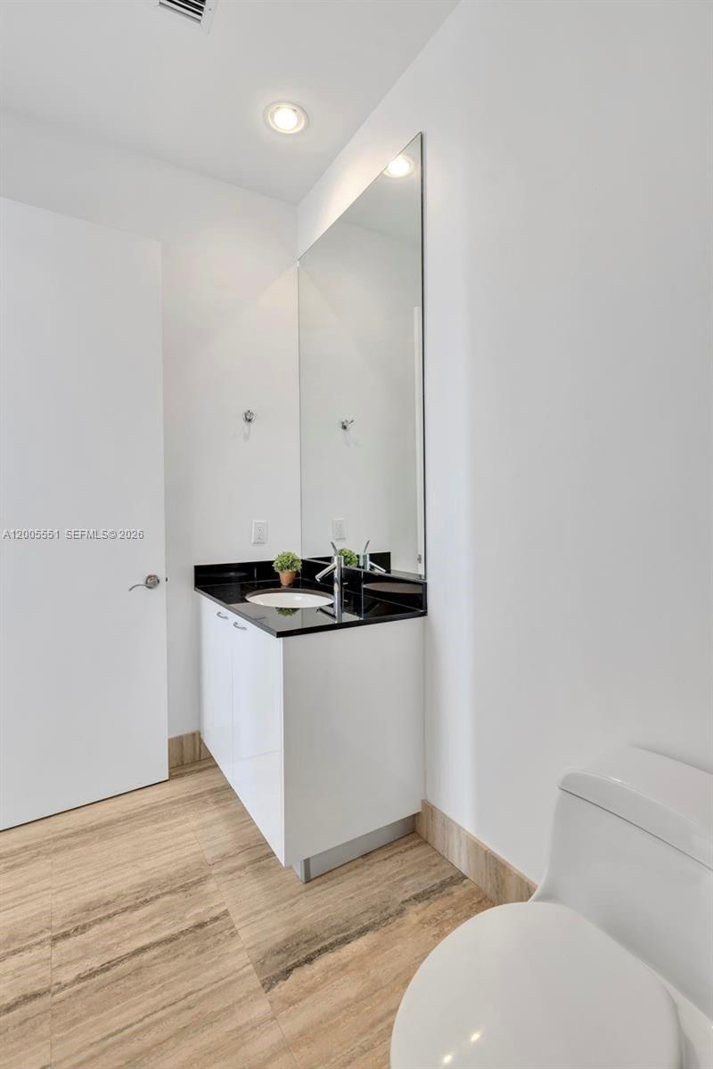 4002 3 / 4 1974 sq. ft. $ 2026-04-22 0 Photo