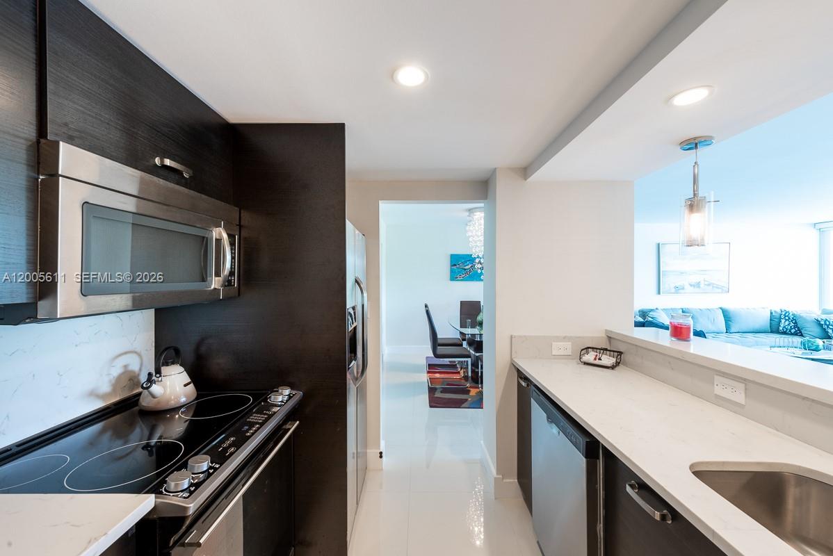 226 2 / 2 1521 sq. ft. $ 2026-04-22 0 Photo