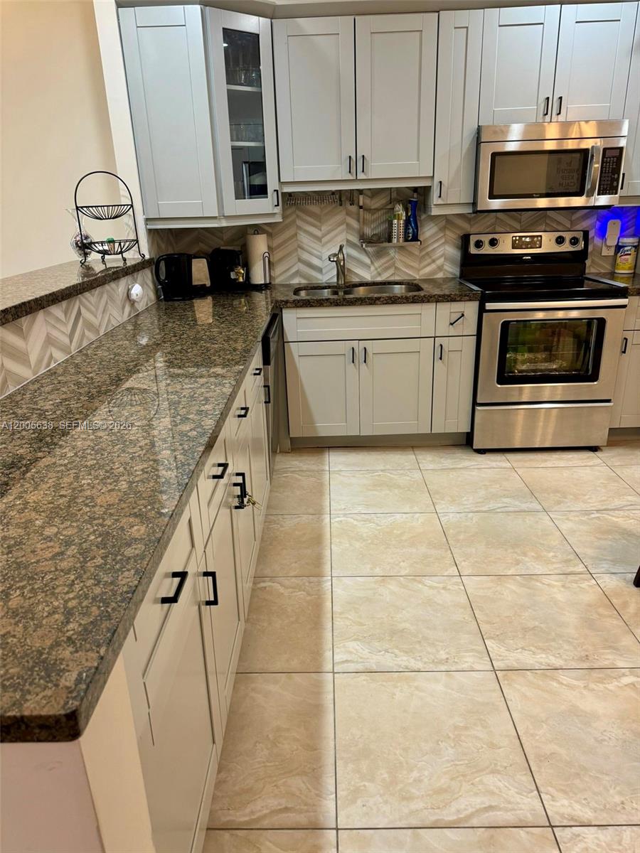 Photo of 3725 Ocean Dr  #L12, Hollywood, Florida, 33019 - 