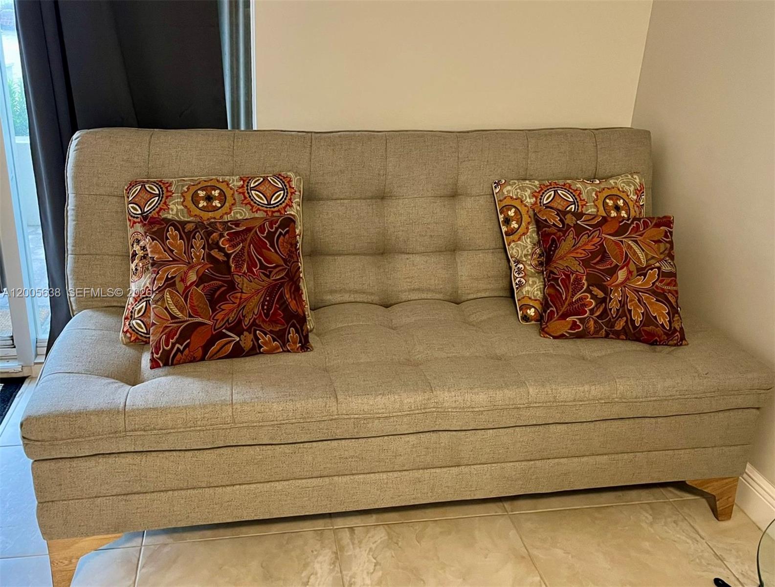 Photo of 3725 Ocean Dr  #L12, Hollywood, Florida, 33019 - 