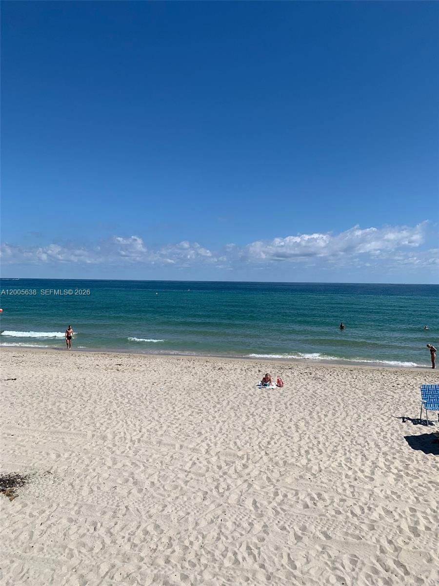Photo of 3725 Ocean Dr  #L12, Hollywood, Florida, 33019 - 