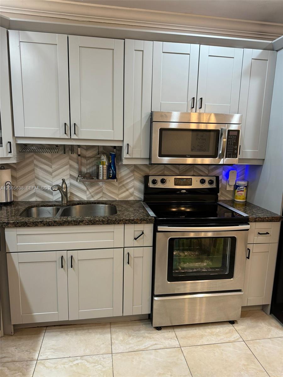 Photo of 3725 Ocean Dr  #L12, Hollywood, Florida, 33019 - 