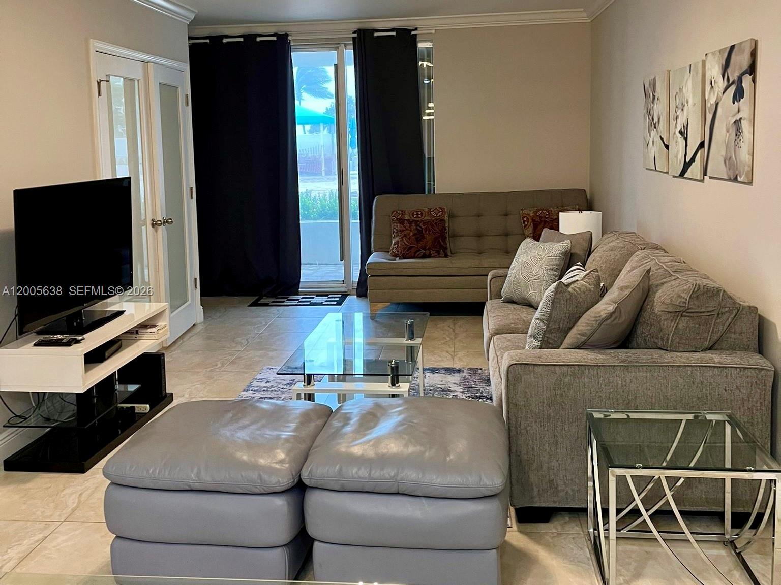 Photo of 3725 Ocean Dr  #L12, Hollywood, Florida, 33019 - 