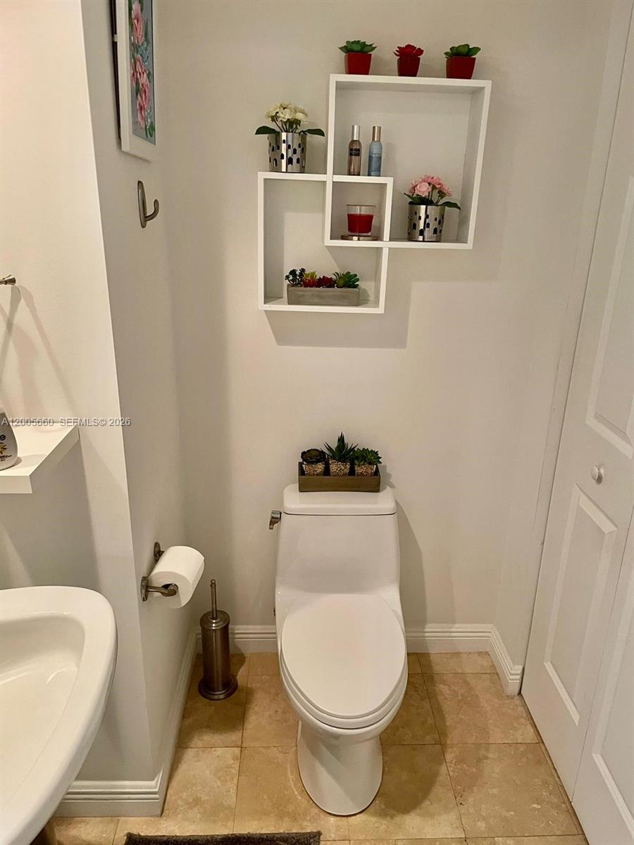 Photo of 1745 Hallandale Beach Blvd  #301W, Hallandale Beach, Florida, 33009 - Half Bath