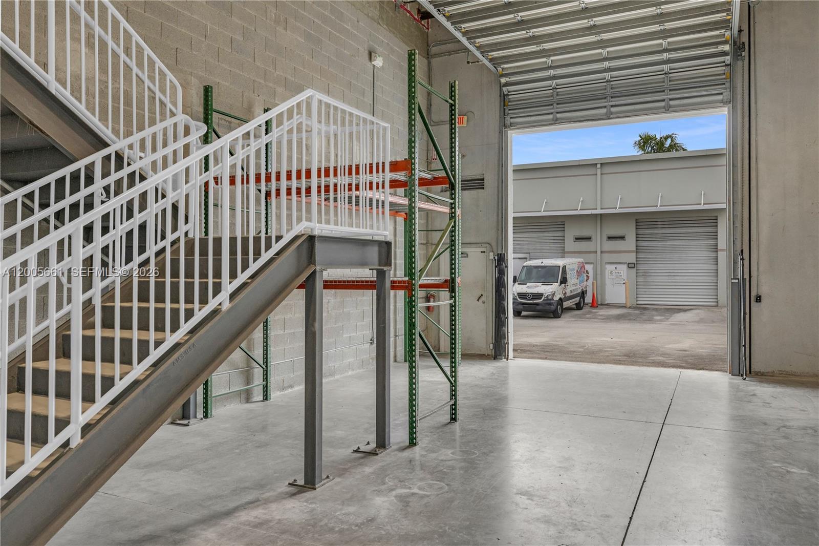 11  /   sq. ft. $ 2026-04-22 0 Photo