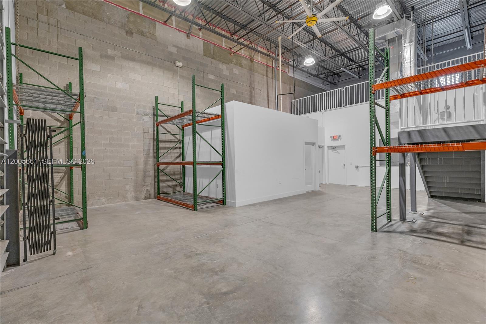 11  /   sq. ft. $ 2026-04-22 0 Photo