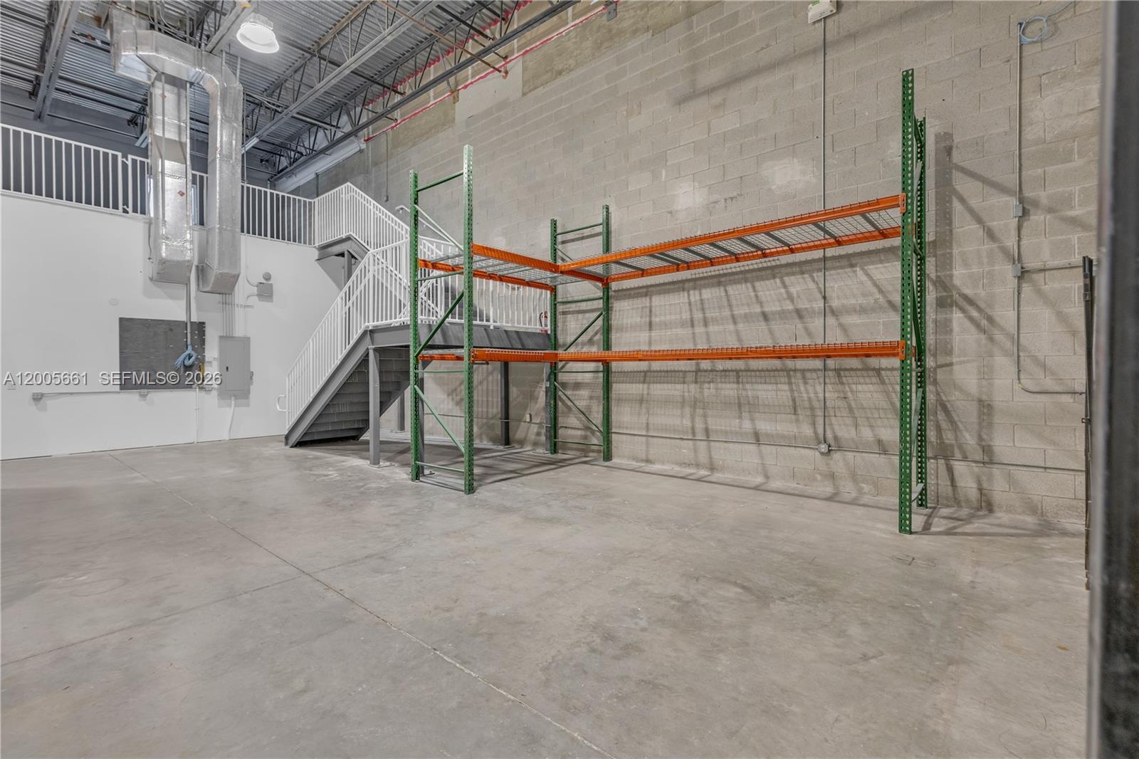 11  /   sq. ft. $ 2026-04-22 0 Photo