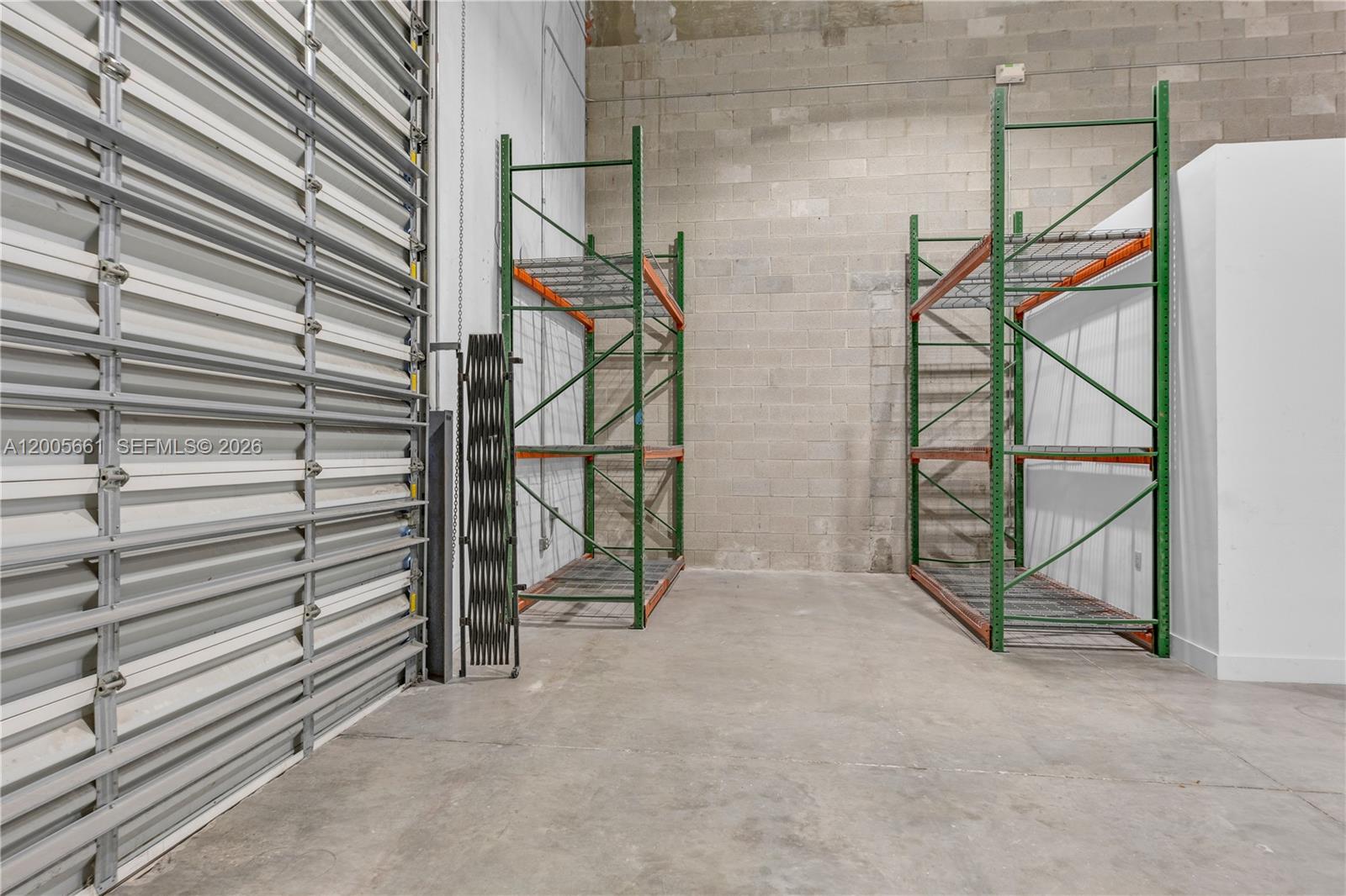 11  /   sq. ft. $ 2026-04-22 0 Photo