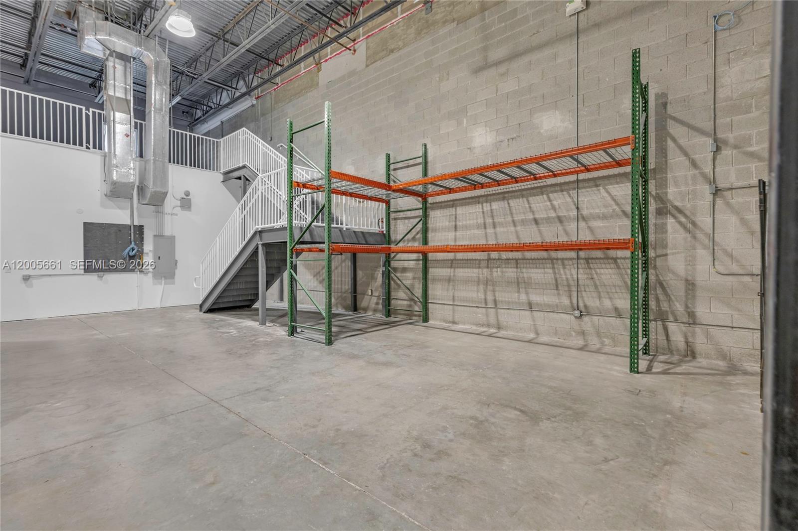 11  /   sq. ft. $ 2026-04-22 0 Photo