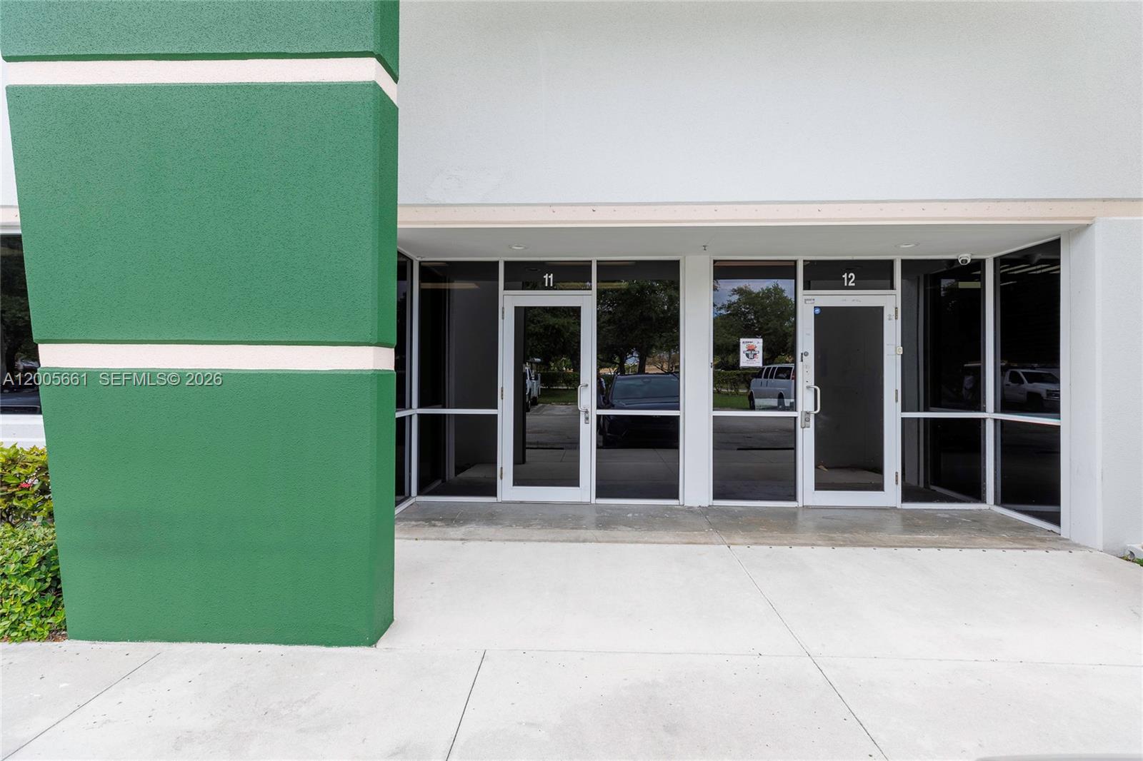 11  /   sq. ft. $ 2026-04-22 0 Photo