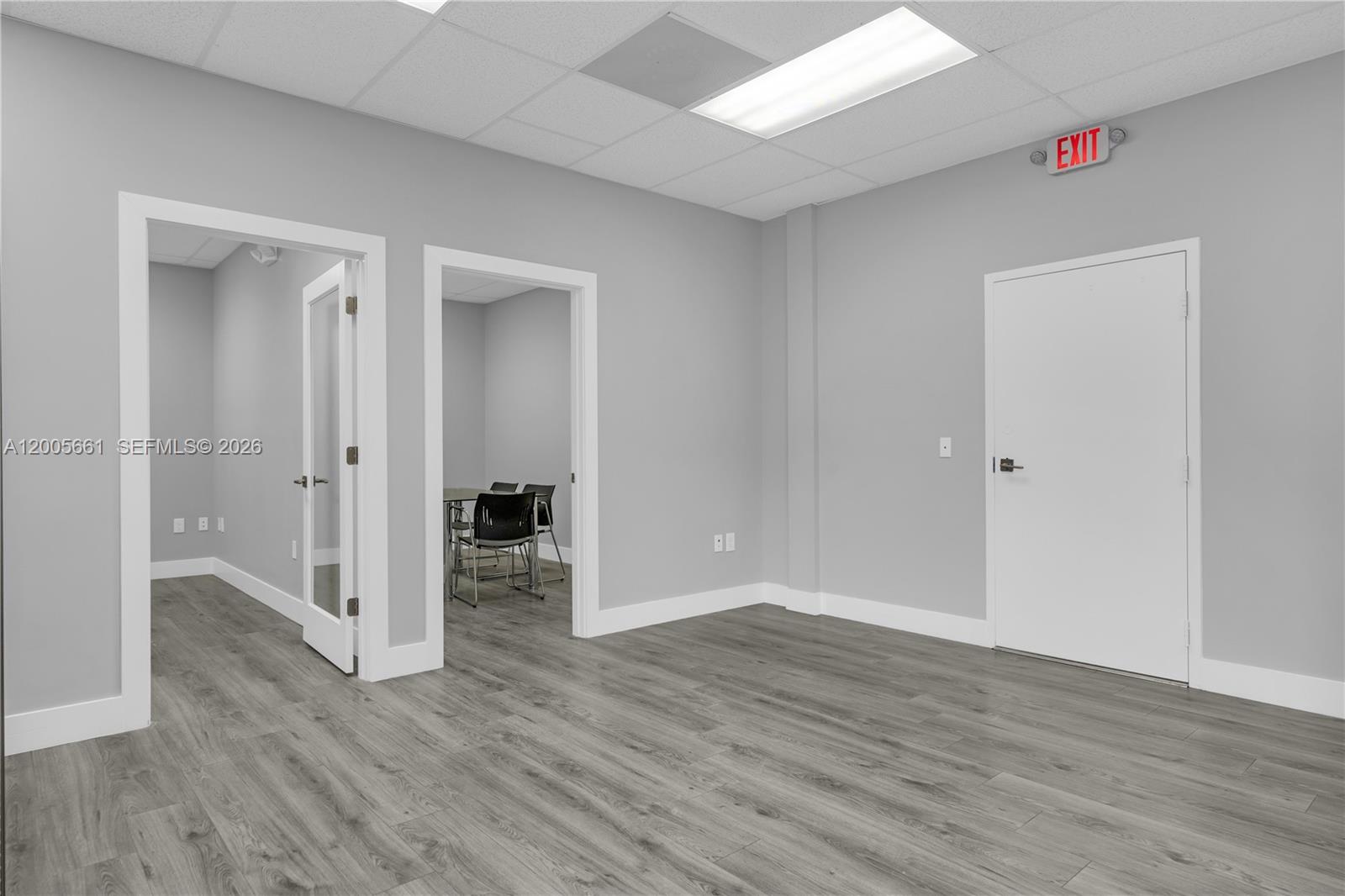 11  /   sq. ft. $ 2026-04-22 0 Photo