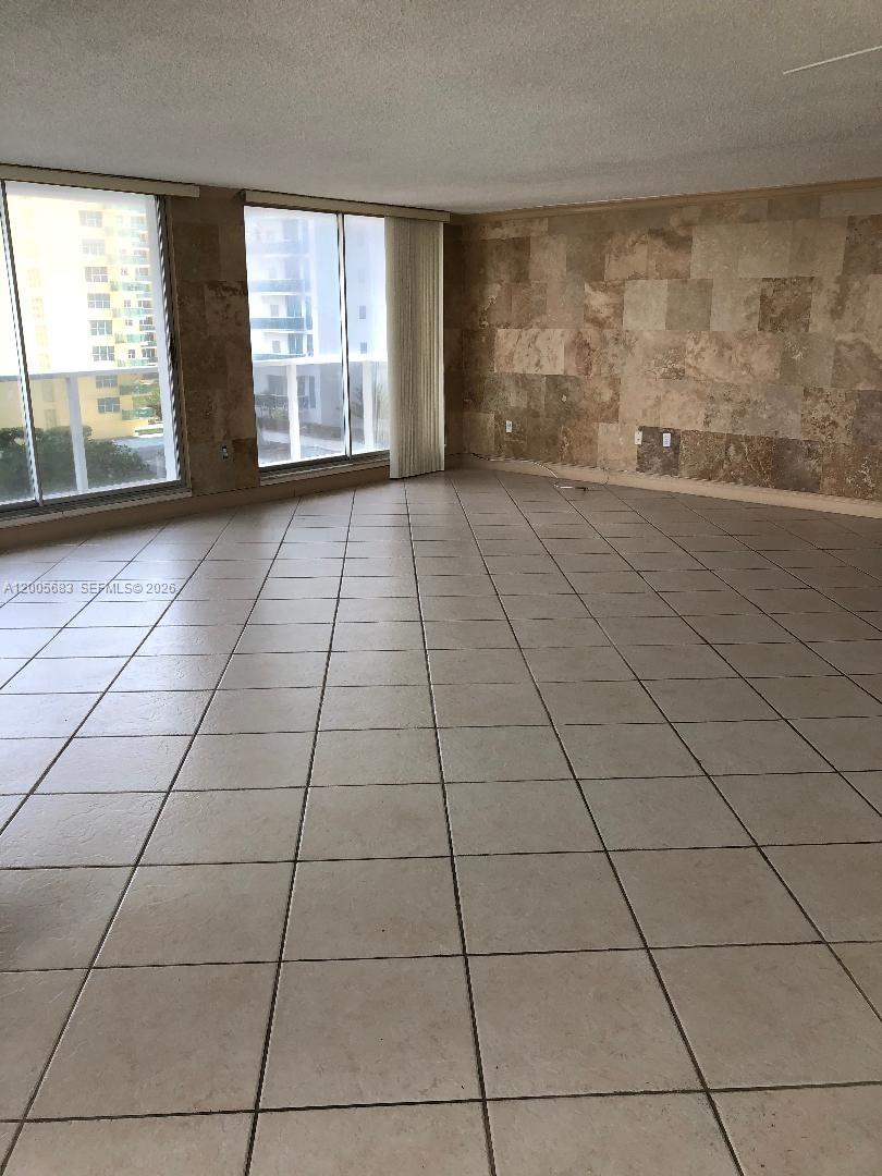 Photo of 2751 Ocean Dr  #701N, Hollywood, Florida, 33019 - 