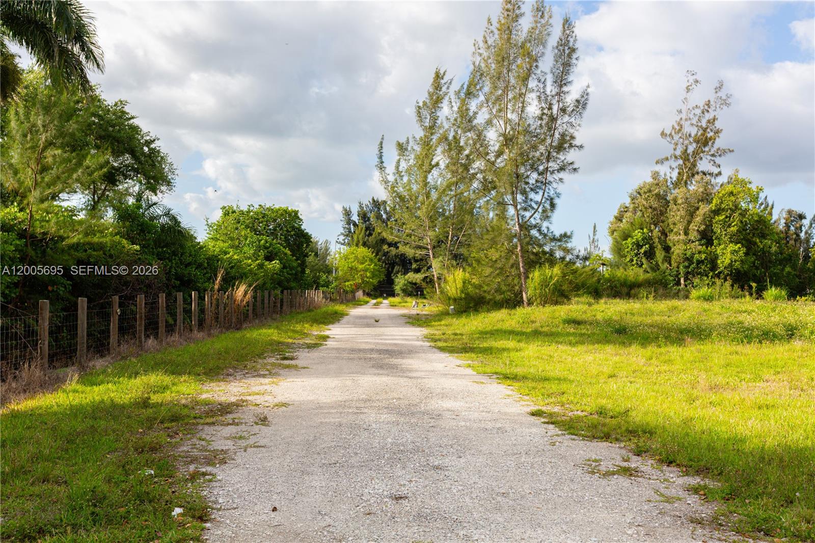   /   sq. ft. $ 2026-04-22 0 Photo