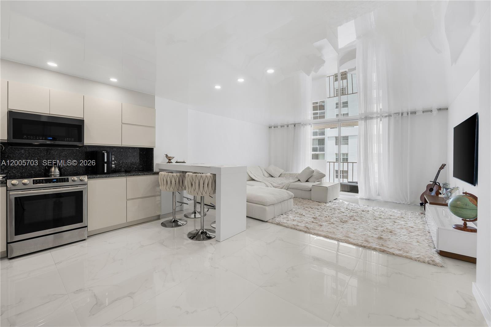 Photo of 1865 Ocean Dr  #15B, Hallandale Beach, Florida, 33009 - 