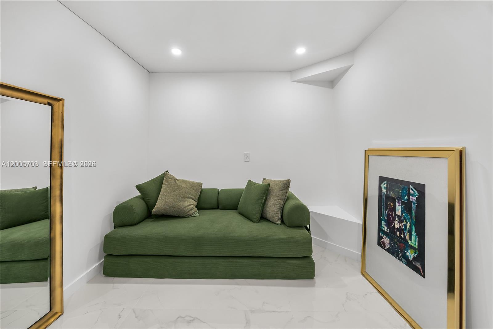 Photo of 1865 Ocean Dr  #15B, Hallandale Beach, Florida, 33009 - 