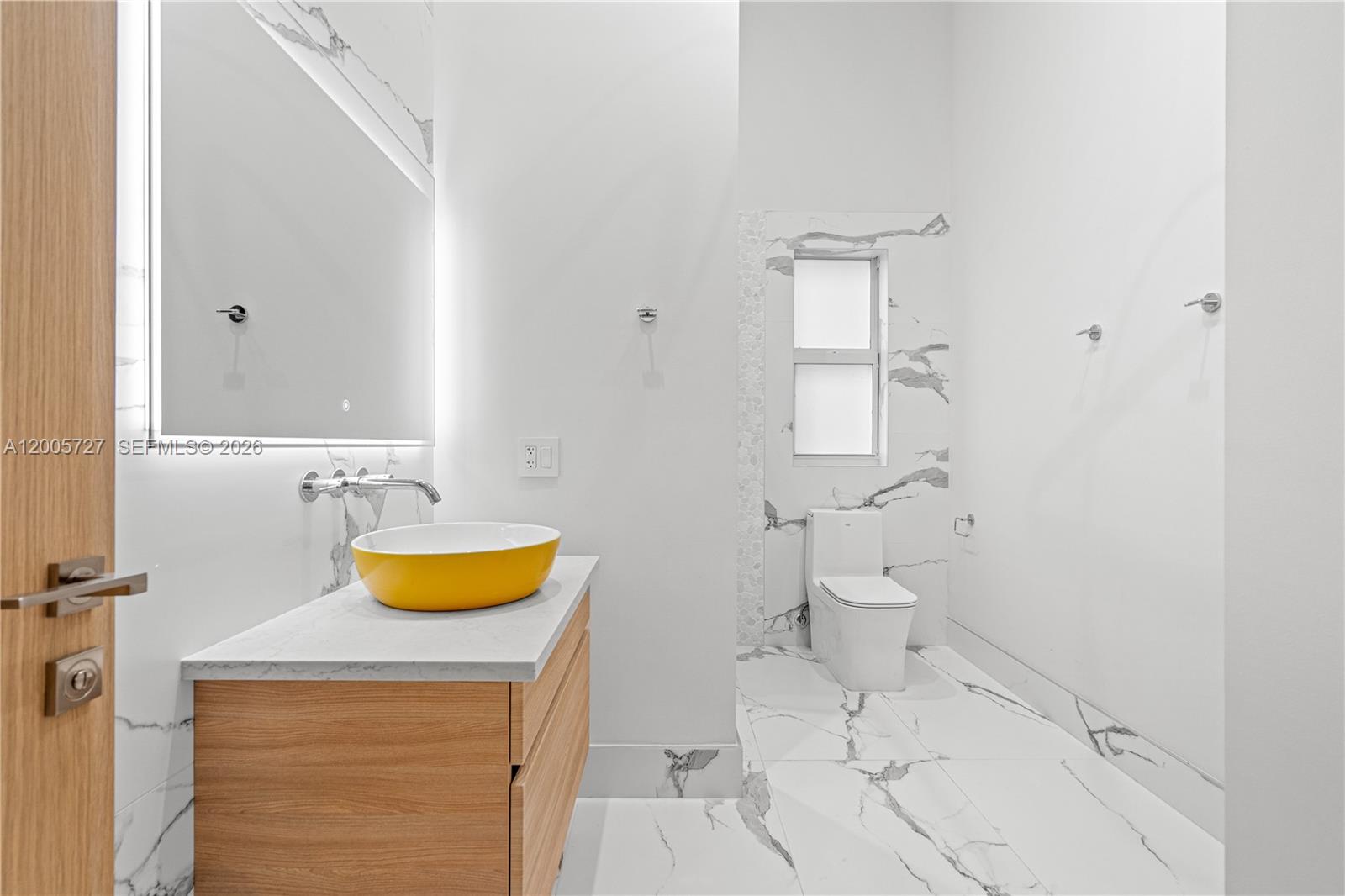 635 5 / 3 2199 sq. ft. $ 2026-04-22 0 Photo